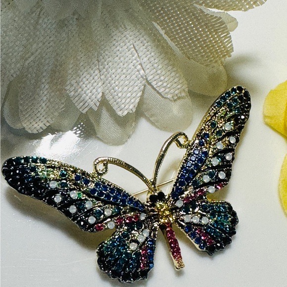 Butterfly Rhinestones Pin/Brooch - Picture 4 of 10